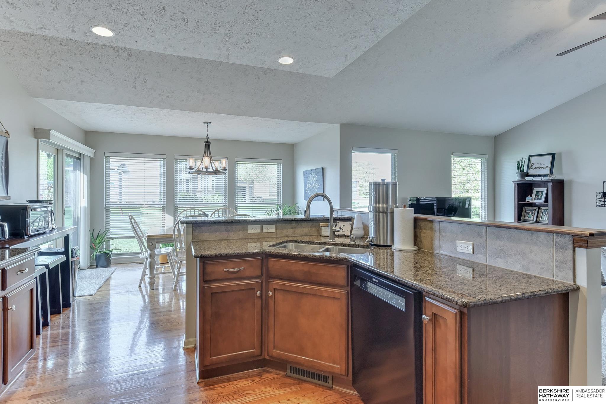 Bennington, Nebraska 68007, United States, 4 Bedrooms Bedrooms, ,3 BathroomsBathrooms,Residential,Active,119772