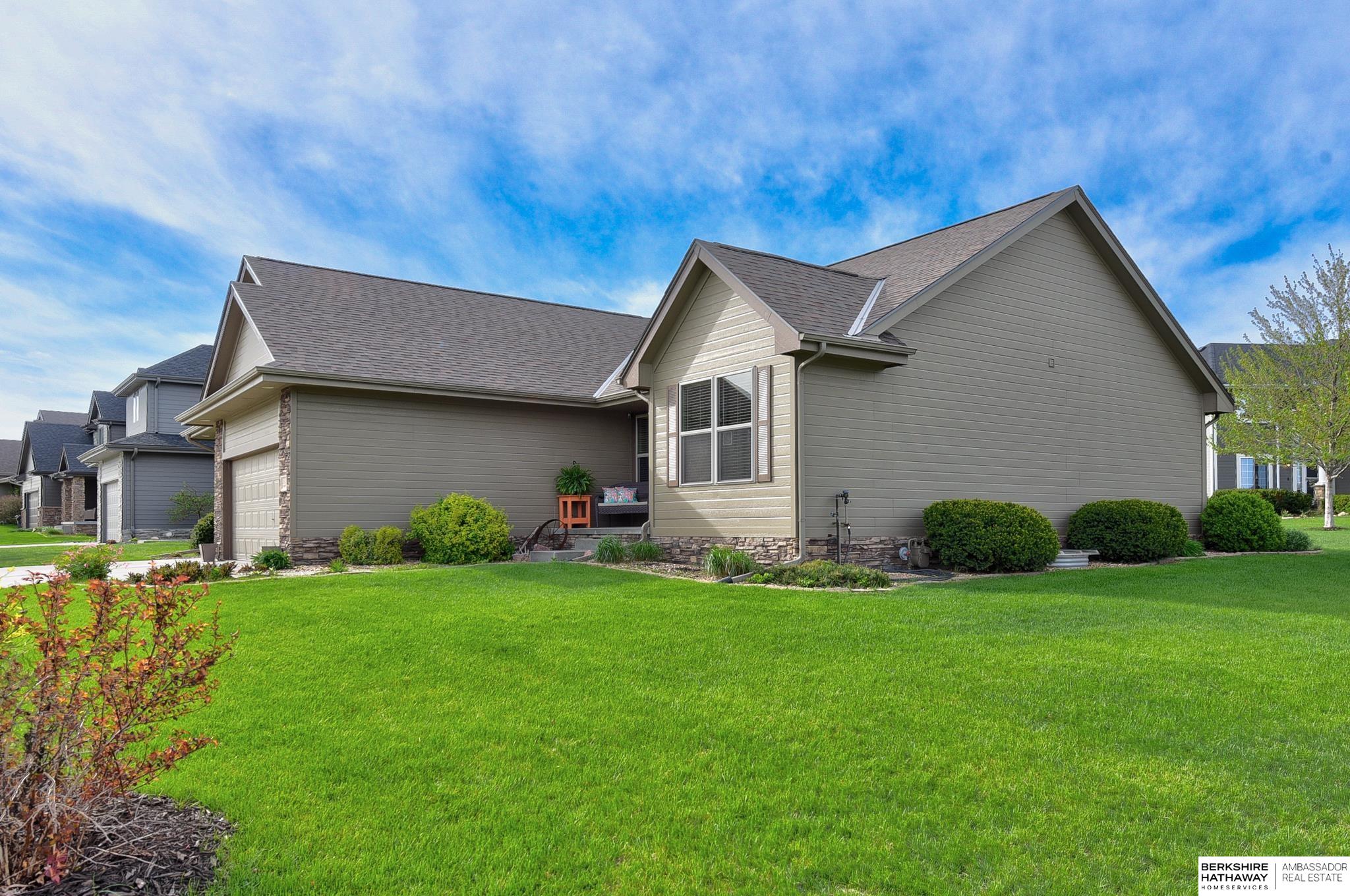 Bennington, Nebraska 68007, United States, 4 Bedrooms Bedrooms, ,3 BathroomsBathrooms,Residential,Active,119772