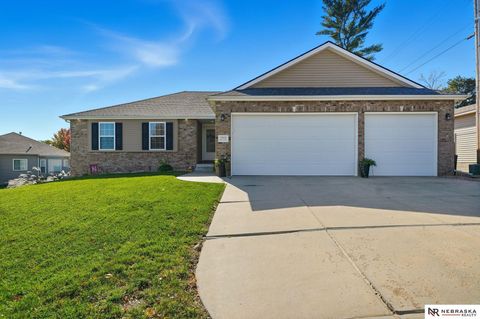 Photo of 7909 Leo Lane, Lincoln, NE 68505 (MLS # 22530768)