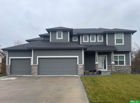 Photo of 13703 S 54 Street, Papillion, NE 68133 (MLS # 22603452)