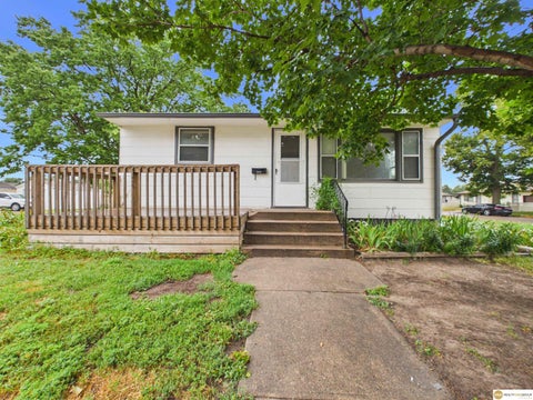 Photo of 1872 34th Avenue, Columbus, NE 68601 (MLS # 22621449)