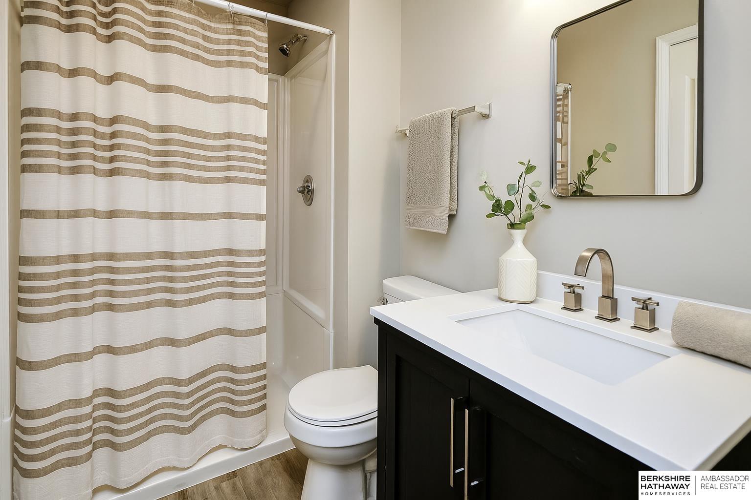 Omaha, Nebraska 68116, United States, 4 Bedrooms Bedrooms, ,3 BathroomsBathrooms,Residential,Active,197087