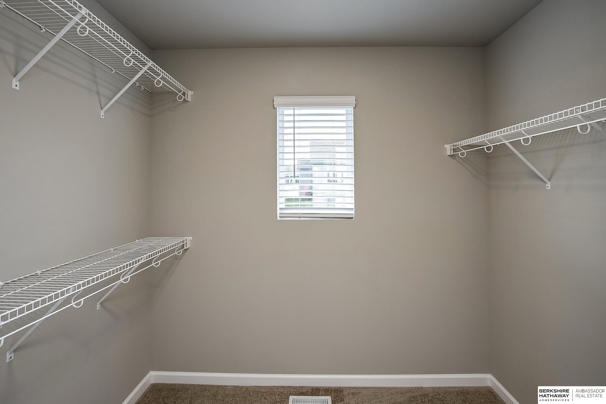 Omaha, Nebraska 68116, United States, 4 Bedrooms Bedrooms, ,3 BathroomsBathrooms,Residential,Active,197087