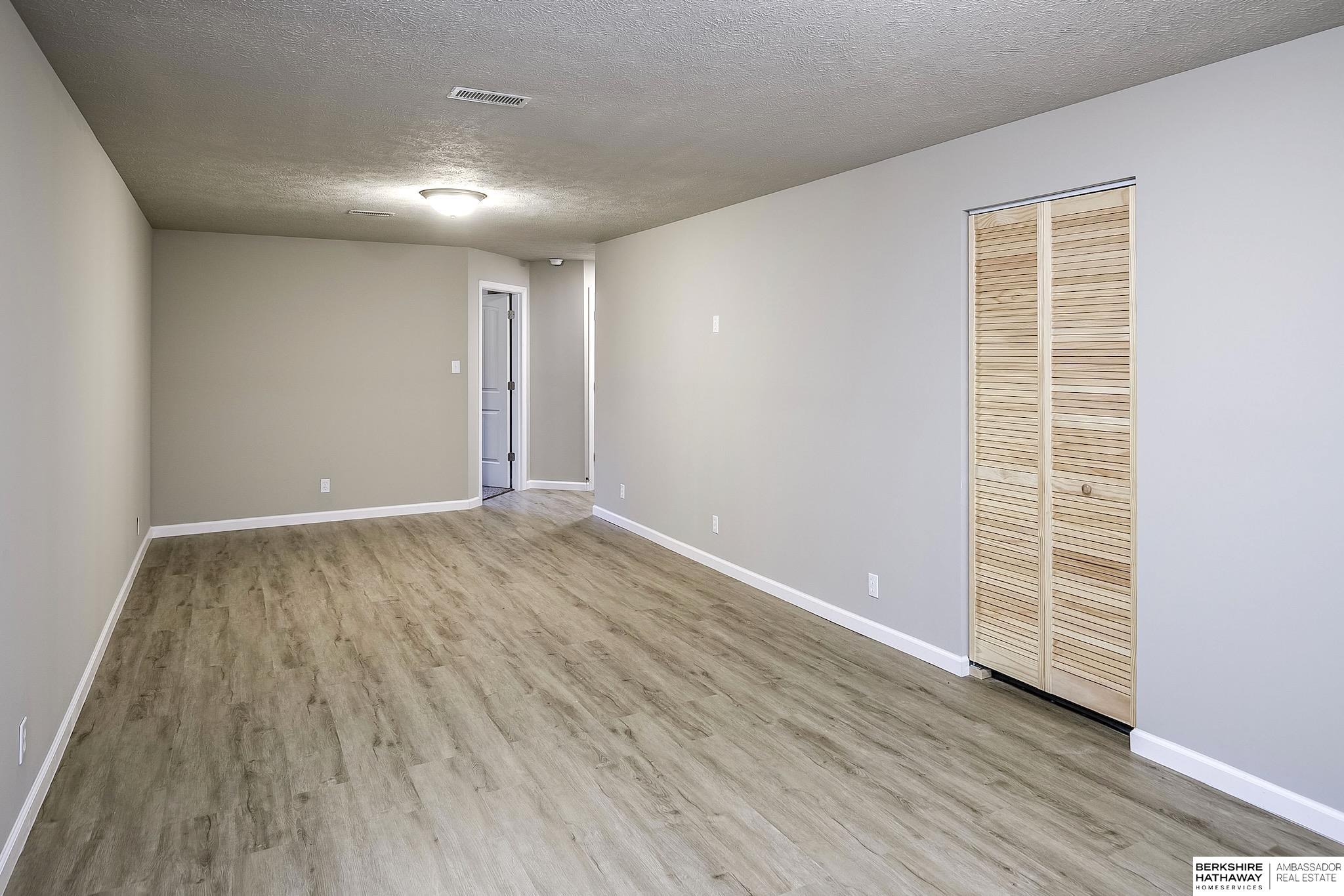 Omaha, Nebraska 68116, United States, 4 Bedrooms Bedrooms, ,3 BathroomsBathrooms,Residential,Active,197087