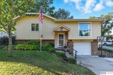 Photo of 907 9th Avenue, Plattsmouth, NE 68048 (MLS # 22534525)