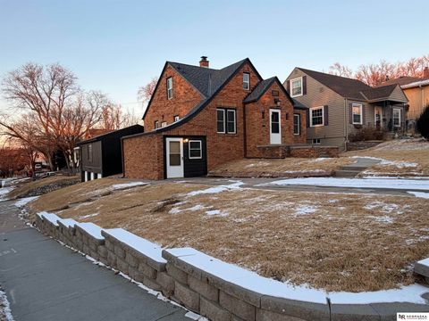 Photo of 4848 Woolworth Avenue, Omaha, NE 68106 (MLS # 22602659)