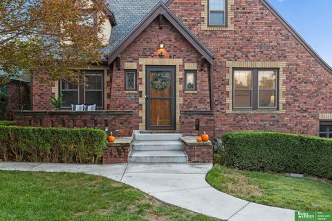 Photo of 4551 Walnut Street, Omaha, NE 68106 (MLS # 22529831) Photo of 4551 Walnut Street, Omaha, NE 68106 (MLS # 22529831)