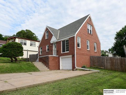 Photo of 3110 Young Street, Omaha, NE 68112 (MLS # 22619134)