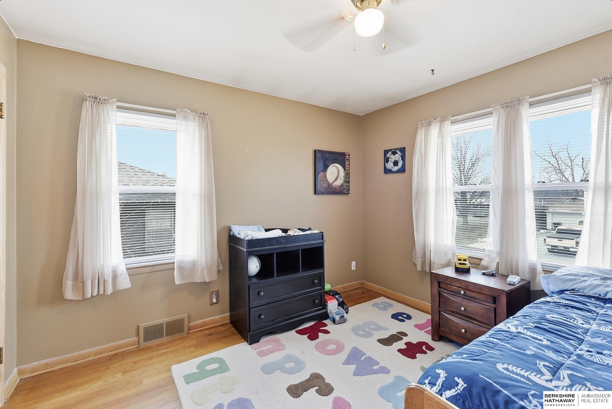 Bellevue, Nebraska 68147, United States, 3 Bedrooms Bedrooms, ,2 BathroomsBathrooms,Residential,Pending,254140