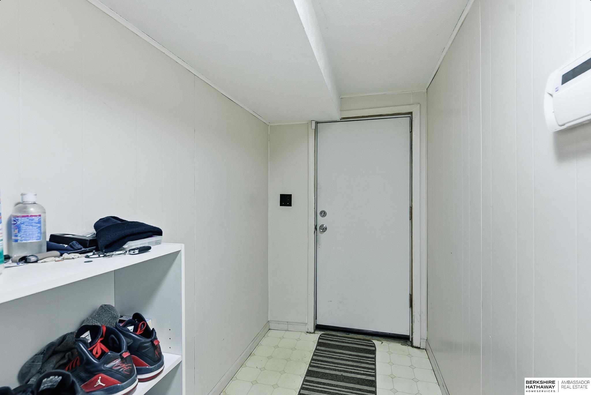 Bellevue, Nebraska 68147, United States, 3 Bedrooms Bedrooms, ,2 BathroomsBathrooms,Residential,Pending,254140