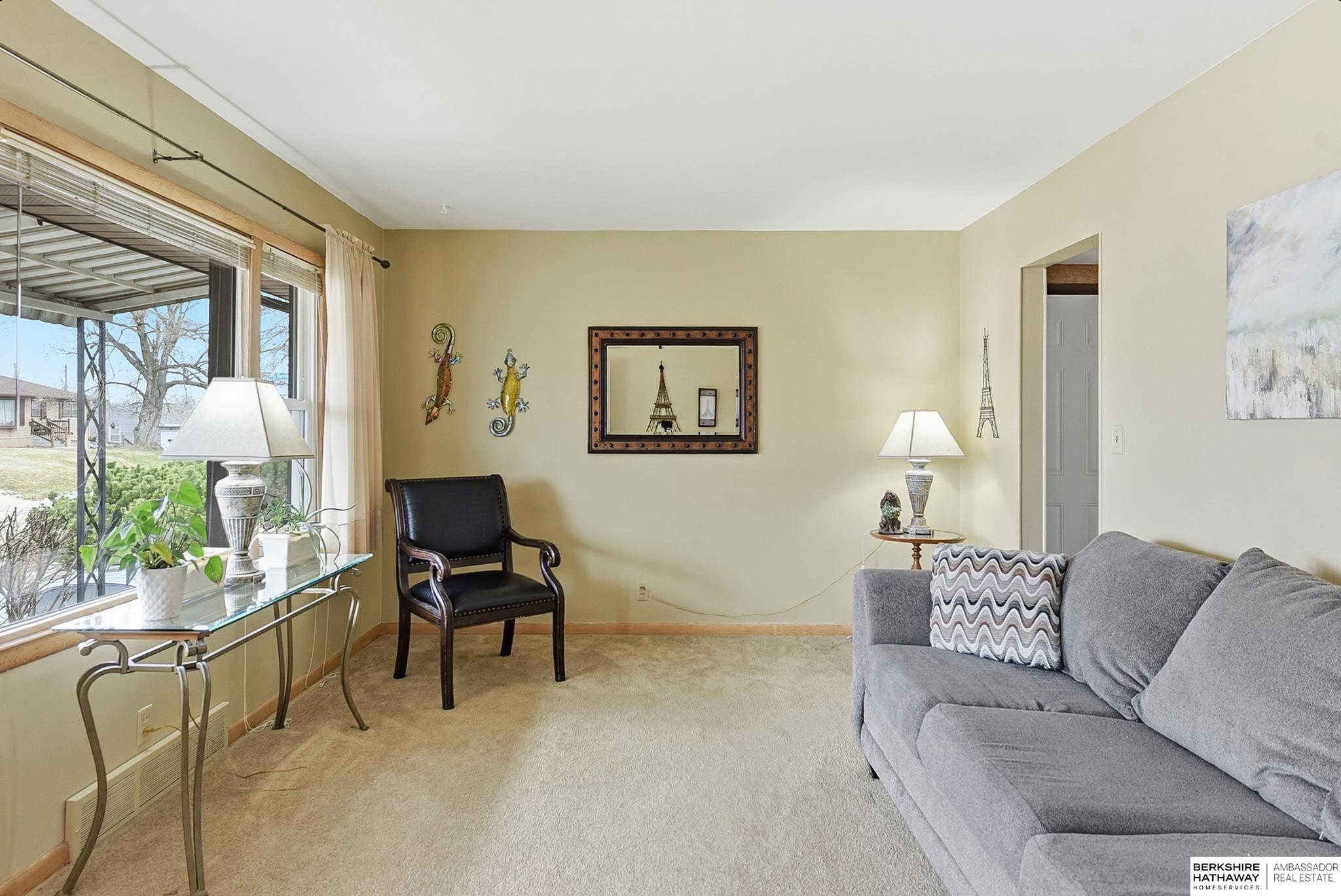 Bellevue, Nebraska 68147, United States, 3 Bedrooms Bedrooms, ,2 BathroomsBathrooms,Residential,Pending,254140