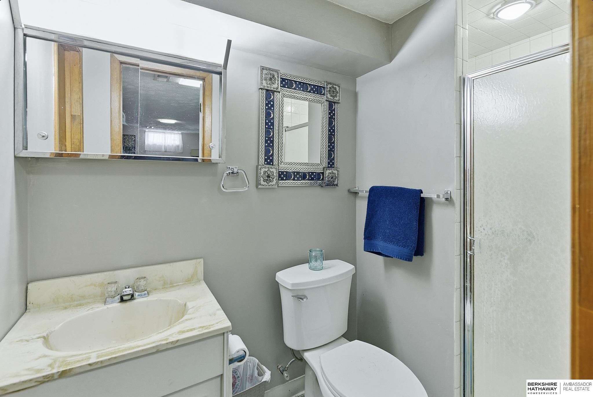 Bellevue, Nebraska 68147, United States, 3 Bedrooms Bedrooms, ,2 BathroomsBathrooms,Residential,Pending,254140