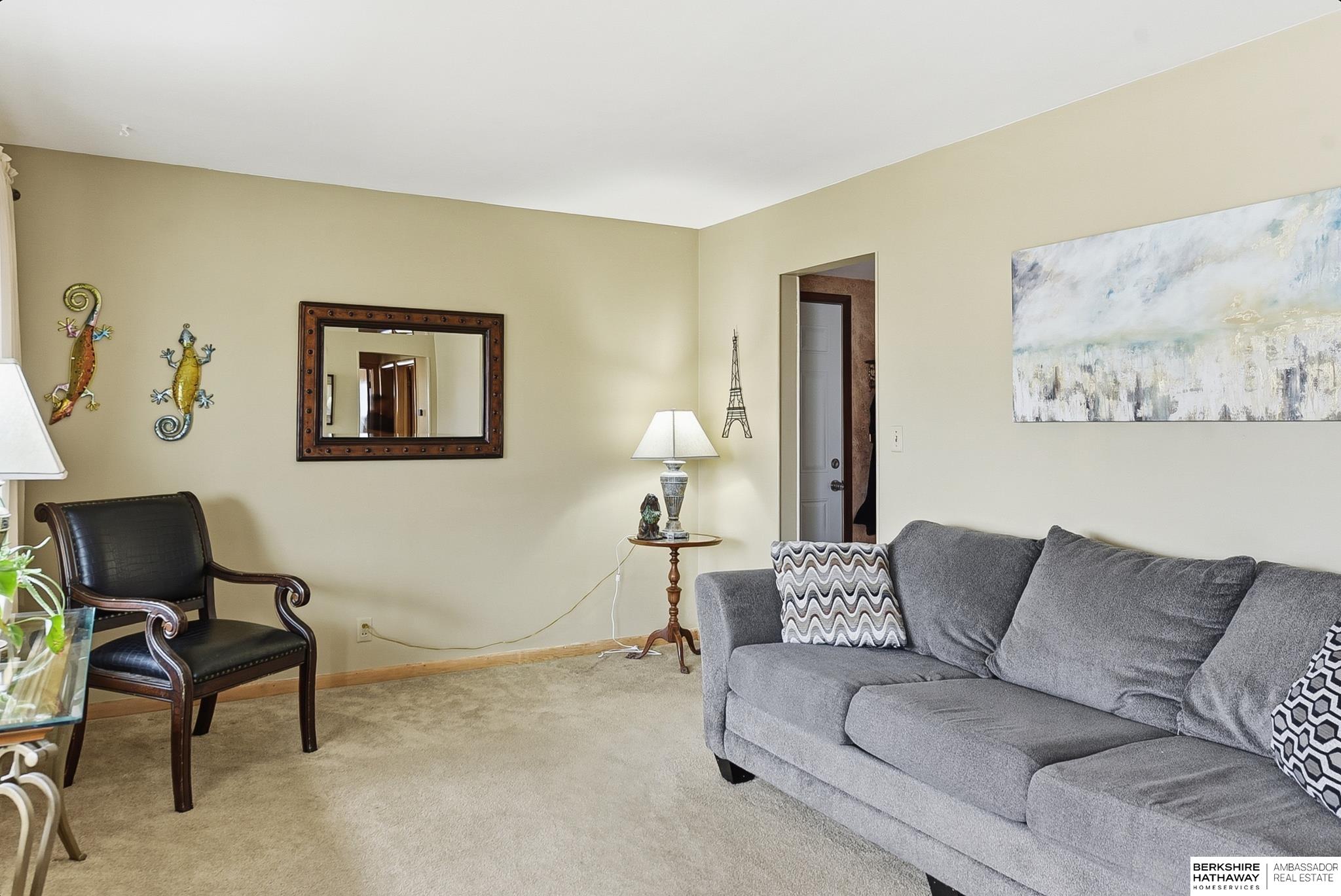 Bellevue, Nebraska 68147, United States, 3 Bedrooms Bedrooms, ,2 BathroomsBathrooms,Residential,Pending,254140