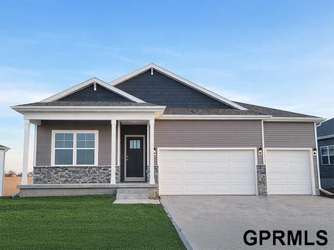Photo of 8356 S 176th Circle, Omaha, NE 68137 (MLS # 22608728)