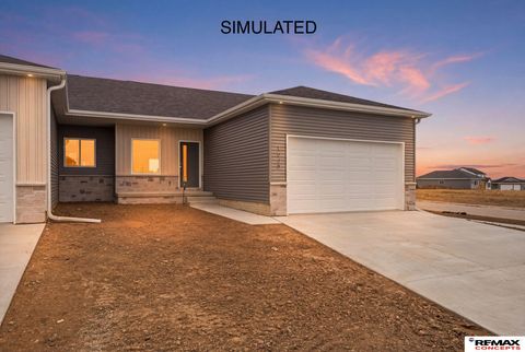 Photo of 1018 W Sand Dunes Road, Lincoln, NE 68523 (MLS # 22608597)