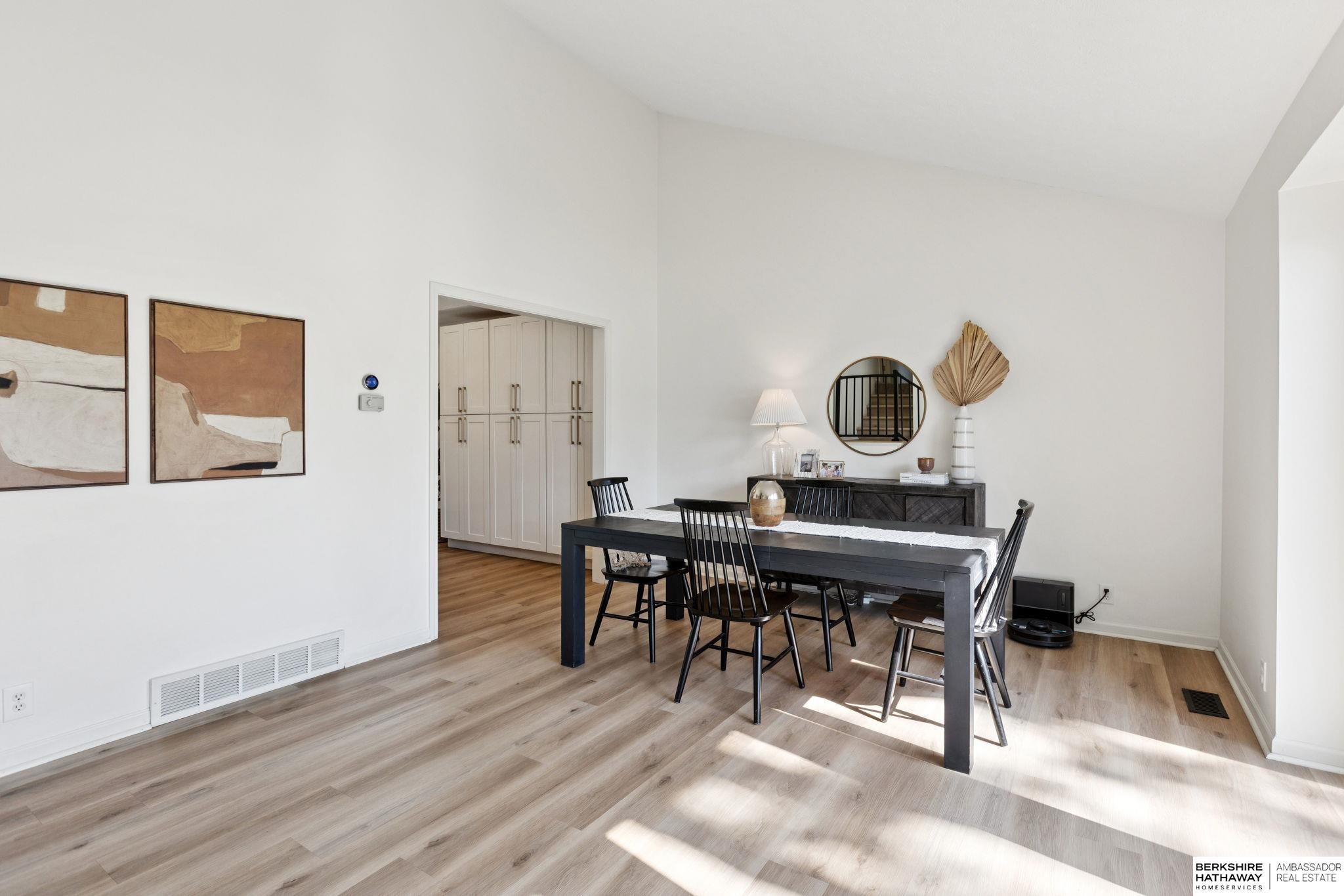 Omaha, Nebraska 68130, United States, 4 Bedrooms Bedrooms, ,2 BathroomsBathrooms,Residential,Pending,217506