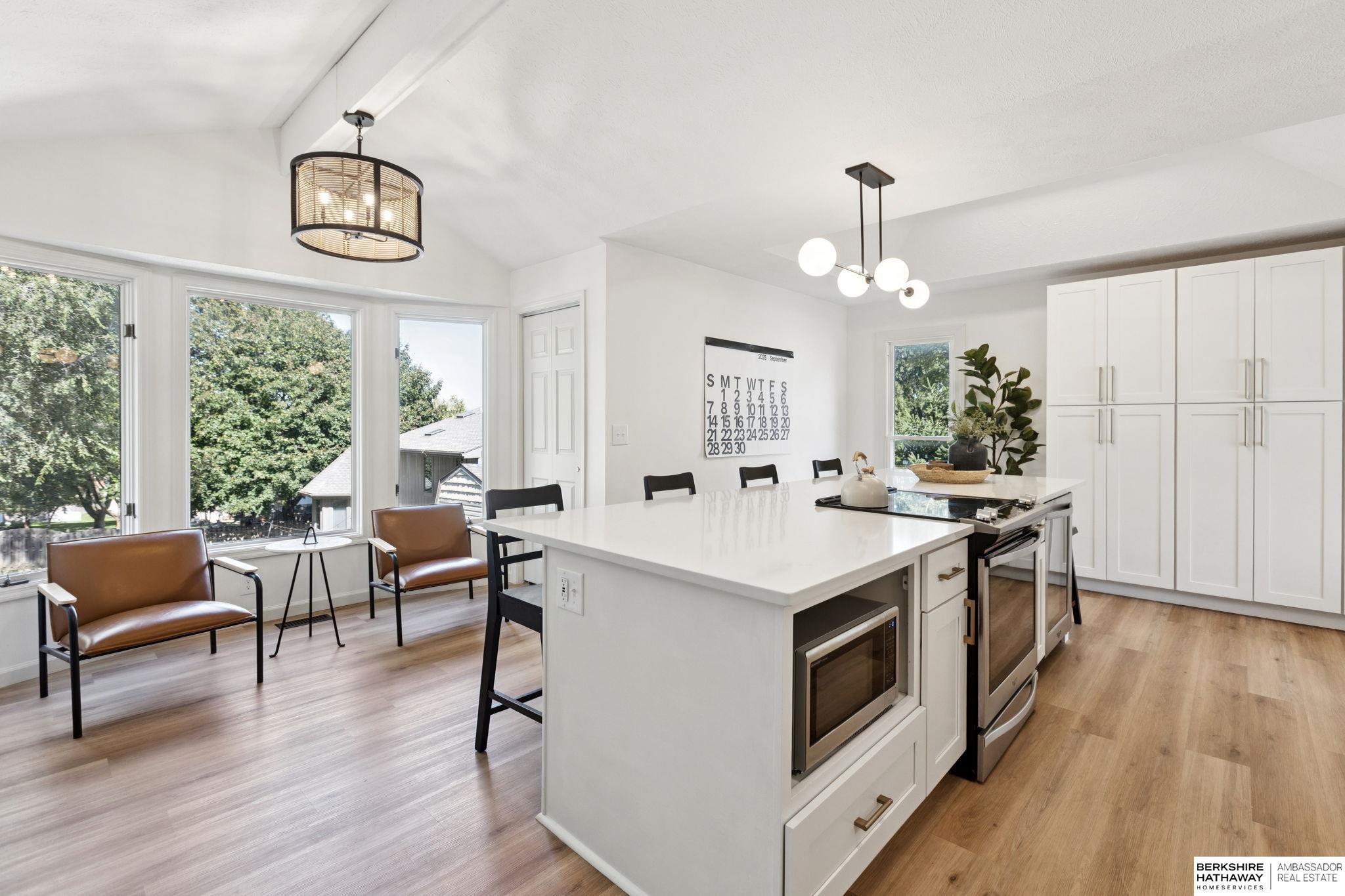 Omaha, Nebraska 68130, United States, 4 Bedrooms Bedrooms, ,2 BathroomsBathrooms,Residential,Pending,217506