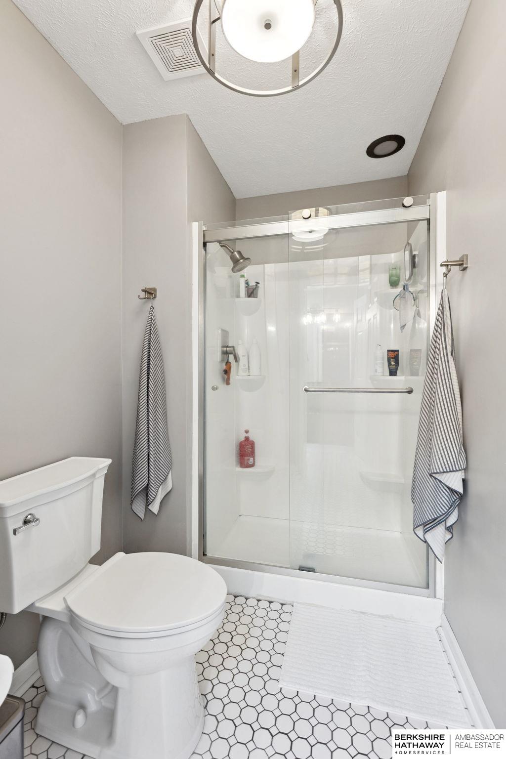 Omaha, Nebraska 68130, United States, 4 Bedrooms Bedrooms, ,2 BathroomsBathrooms,Residential,Pending,217506