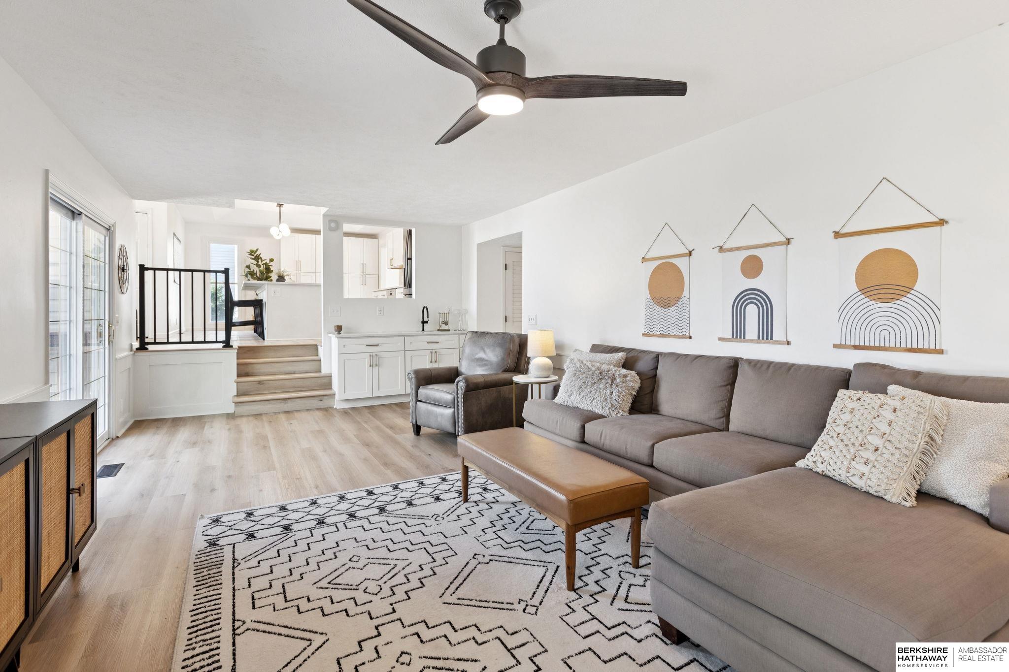 Omaha, Nebraska 68130, United States, 4 Bedrooms Bedrooms, ,2 BathroomsBathrooms,Residential,Pending,217506