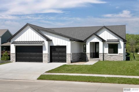 Photo of 10314 S 97th Street, Papillion, NE 68046 (MLS # 22526257)