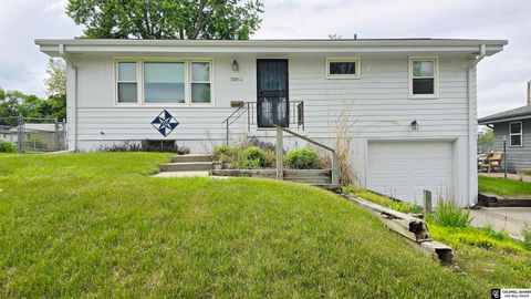 Photo of 13954 P Street, Omaha, NE 68137 (MLS # 22614407)