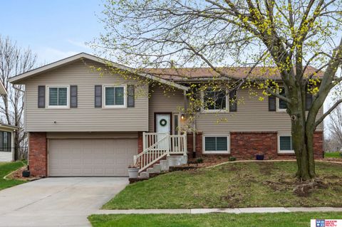 Photo of 5542 NW Fairway Drive, Lincoln, NE 68521 (MLS # 22608526)