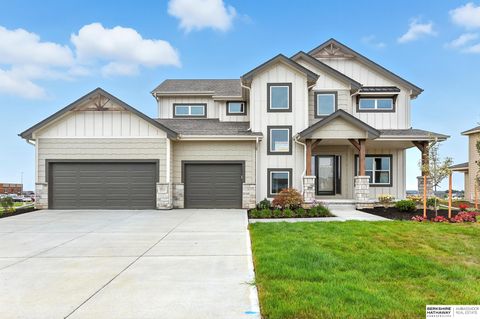 Photo of 10422 Sherman Street, Papillion, NE 68046 (MLS # 22602354)