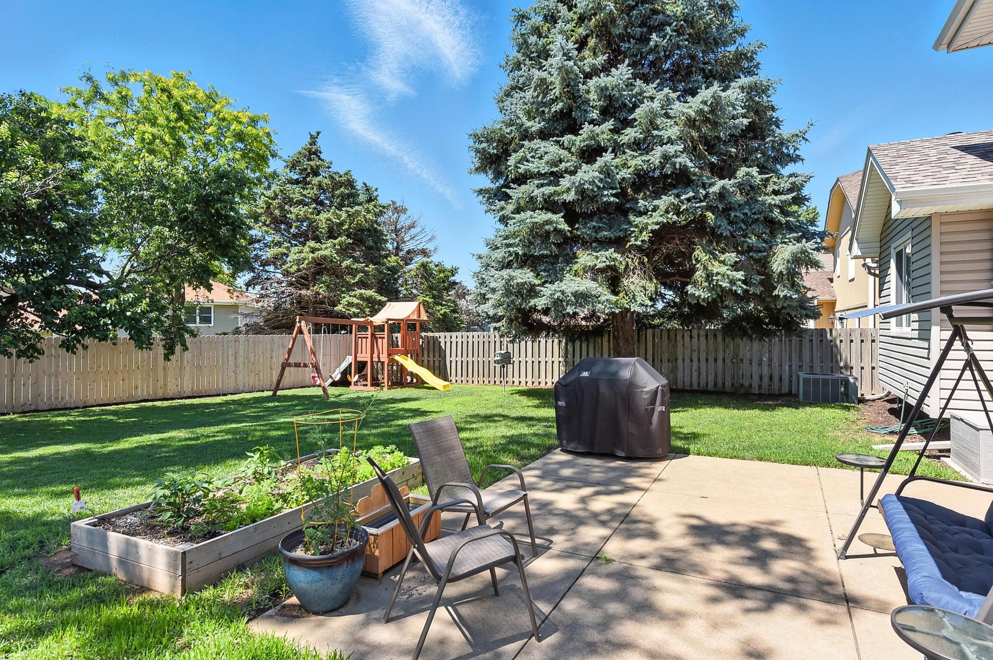 Omaha, Nebraska 68144, United States, 3 Bedrooms Bedrooms, ,2 BathroomsBathrooms,Residential,Active,162811