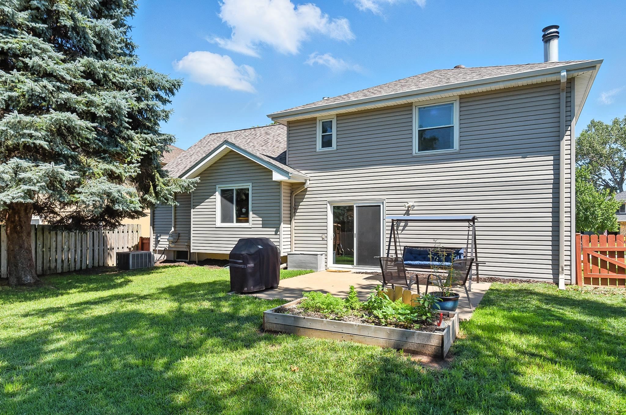 Omaha, Nebraska 68144, United States, 3 Bedrooms Bedrooms, ,2 BathroomsBathrooms,Residential,Active,162811