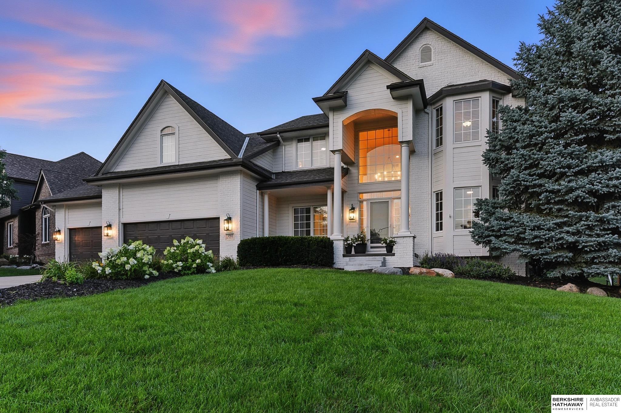 Omaha, Nebraska 68022, United States, 4 Bedrooms Bedrooms, ,4 BathroomsBathrooms,Residential,Active,189994