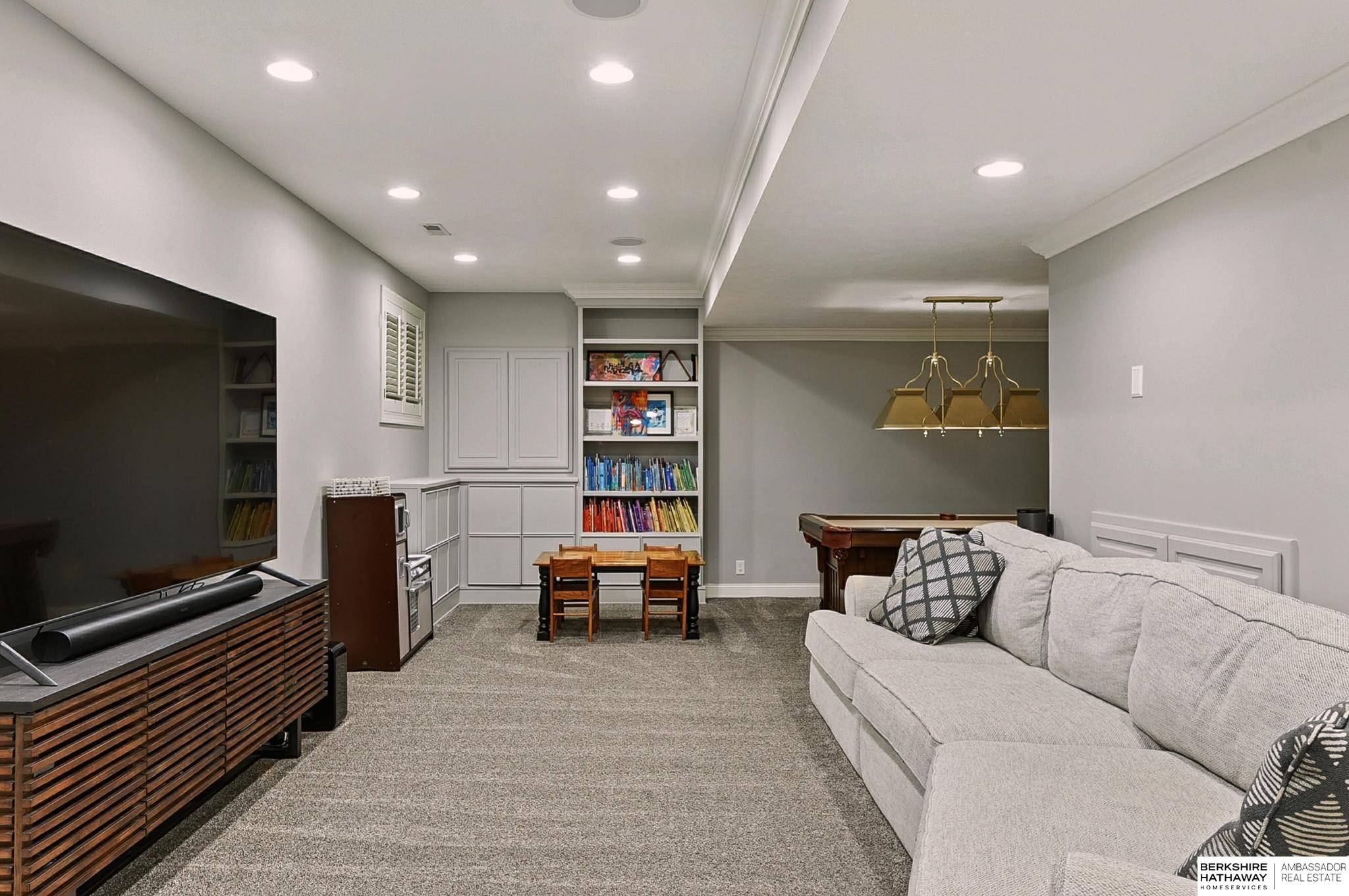 Omaha, Nebraska 68022, United States, 4 Bedrooms Bedrooms, ,4 BathroomsBathrooms,Residential,Active,189994