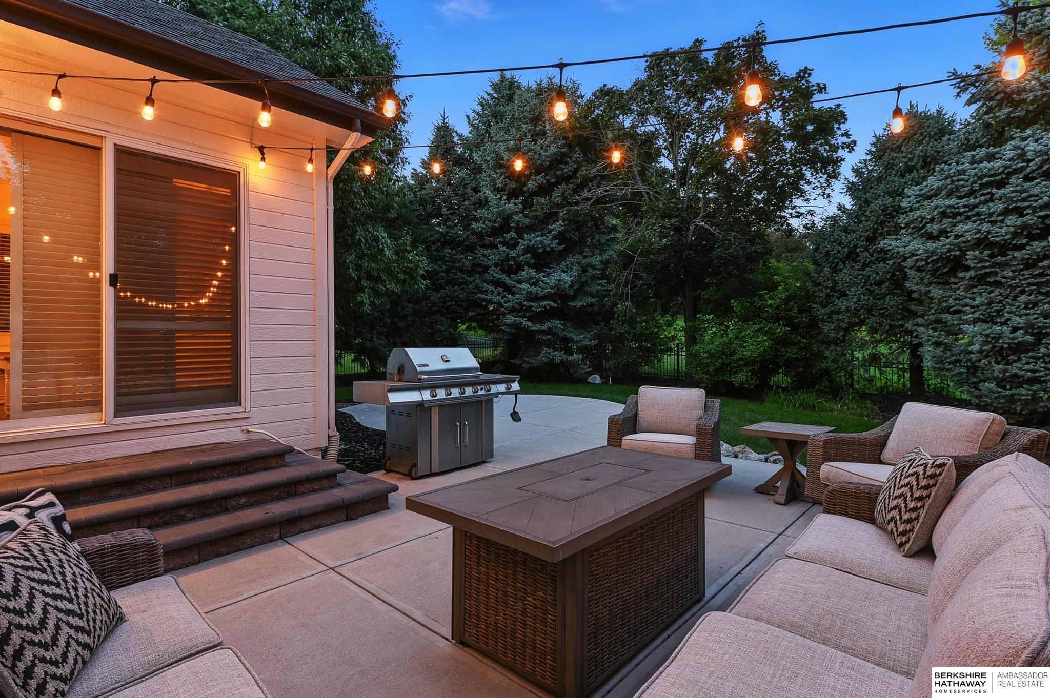 Omaha, Nebraska 68022, United States, 4 Bedrooms Bedrooms, ,4 BathroomsBathrooms,Residential,Active,189994