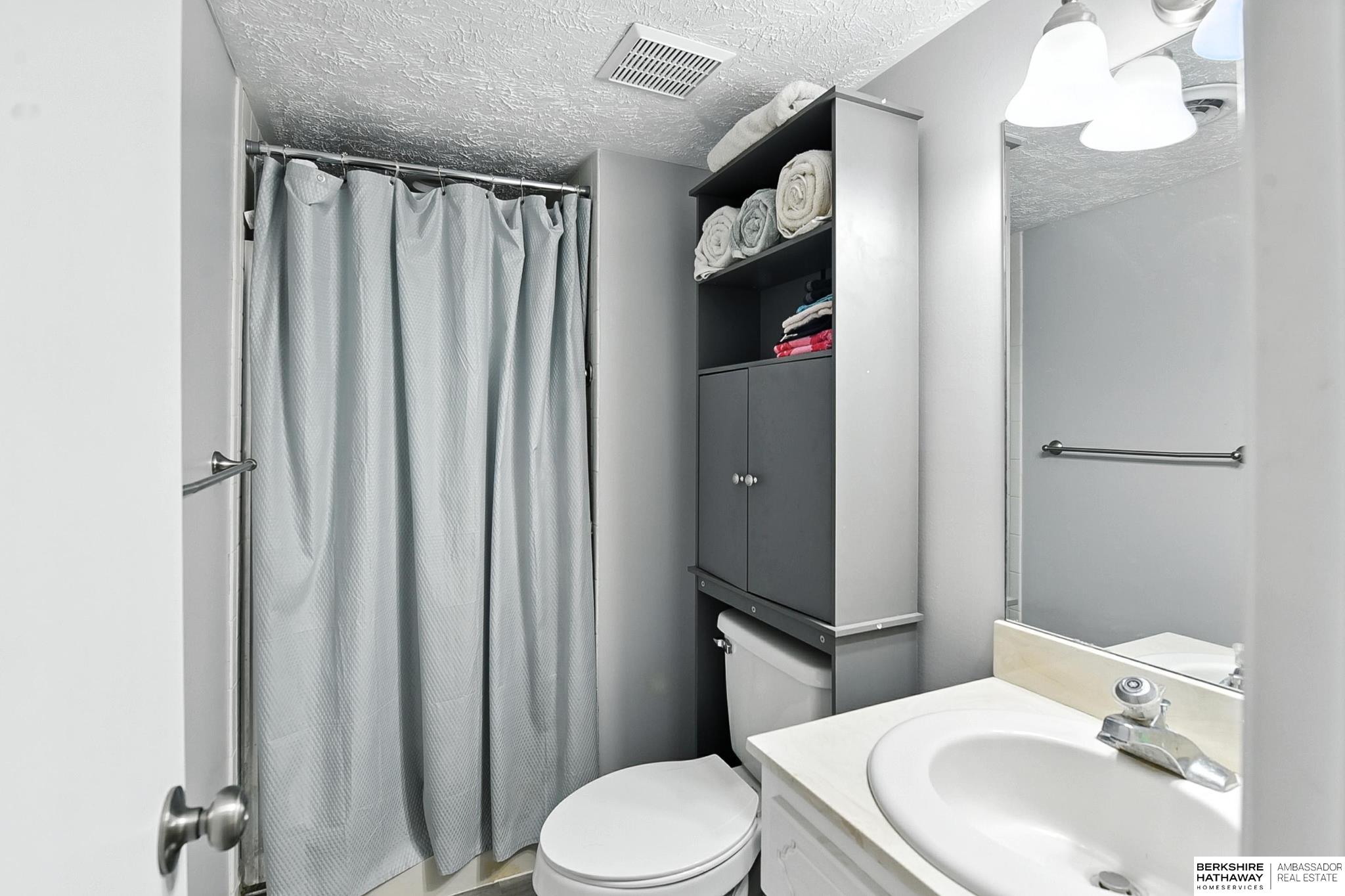 Omaha, Nebraska 68138, United States, 3 Bedrooms Bedrooms, ,3 BathroomsBathrooms,Residential,Active,161977