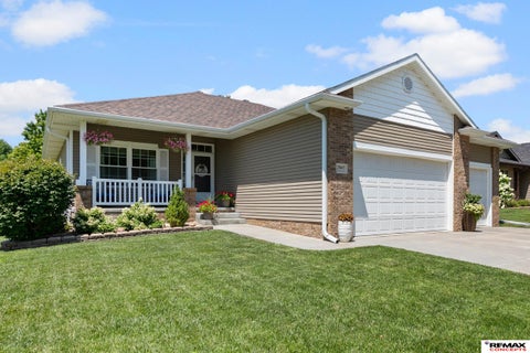 Photo of 7845 Katrina Lane, Lincoln, NE 68512 (MLS # 22621567)
