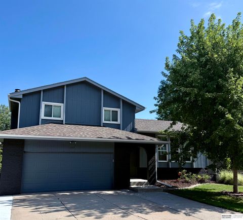 Photo of 1517 Peterson Drive, Omaha, NE 68130 (MLS # 22527545)