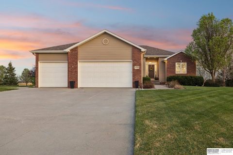 Photo of 4733 W High Ridge Road, Lincoln, NE 68522 (MLS # 22611074)