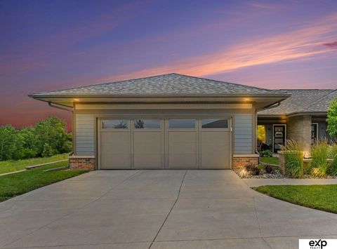 Photo of 6630 Juliet Court #2B, Lincoln, NE 68521 (MLS # 22617539)