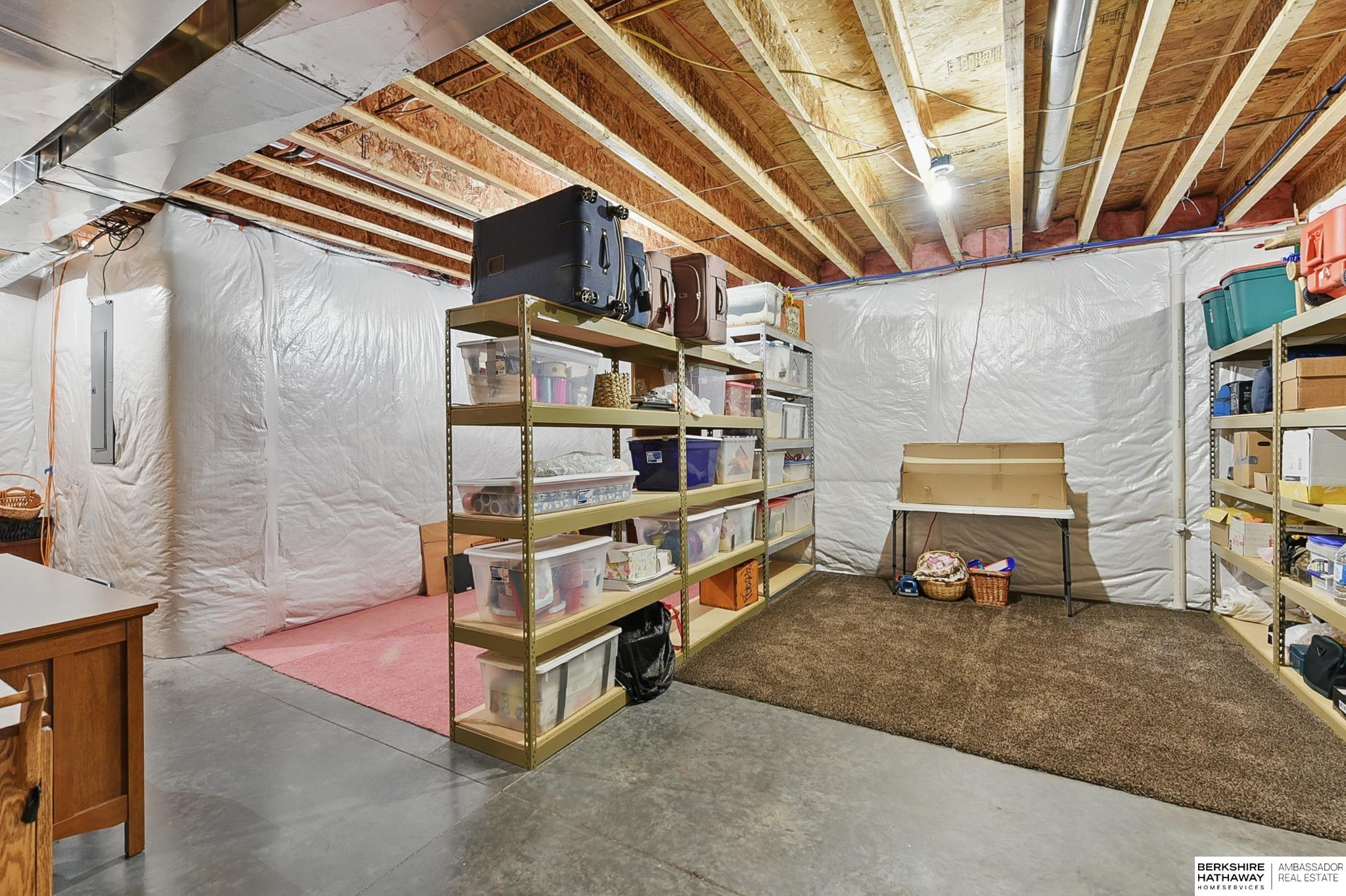 Malmo, Nebraska 68040, United States, 4 Bedrooms Bedrooms, ,3 BathroomsBathrooms,Residential,Pending,146832