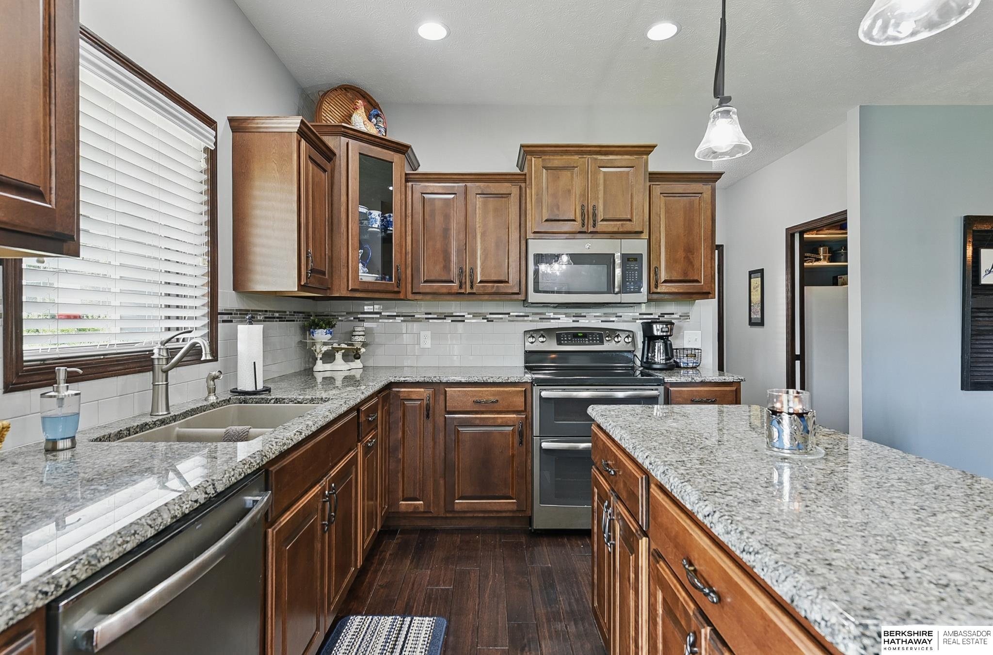 Malmo, Nebraska 68040, United States, 4 Bedrooms Bedrooms, ,3 BathroomsBathrooms,Residential,Pending,146832