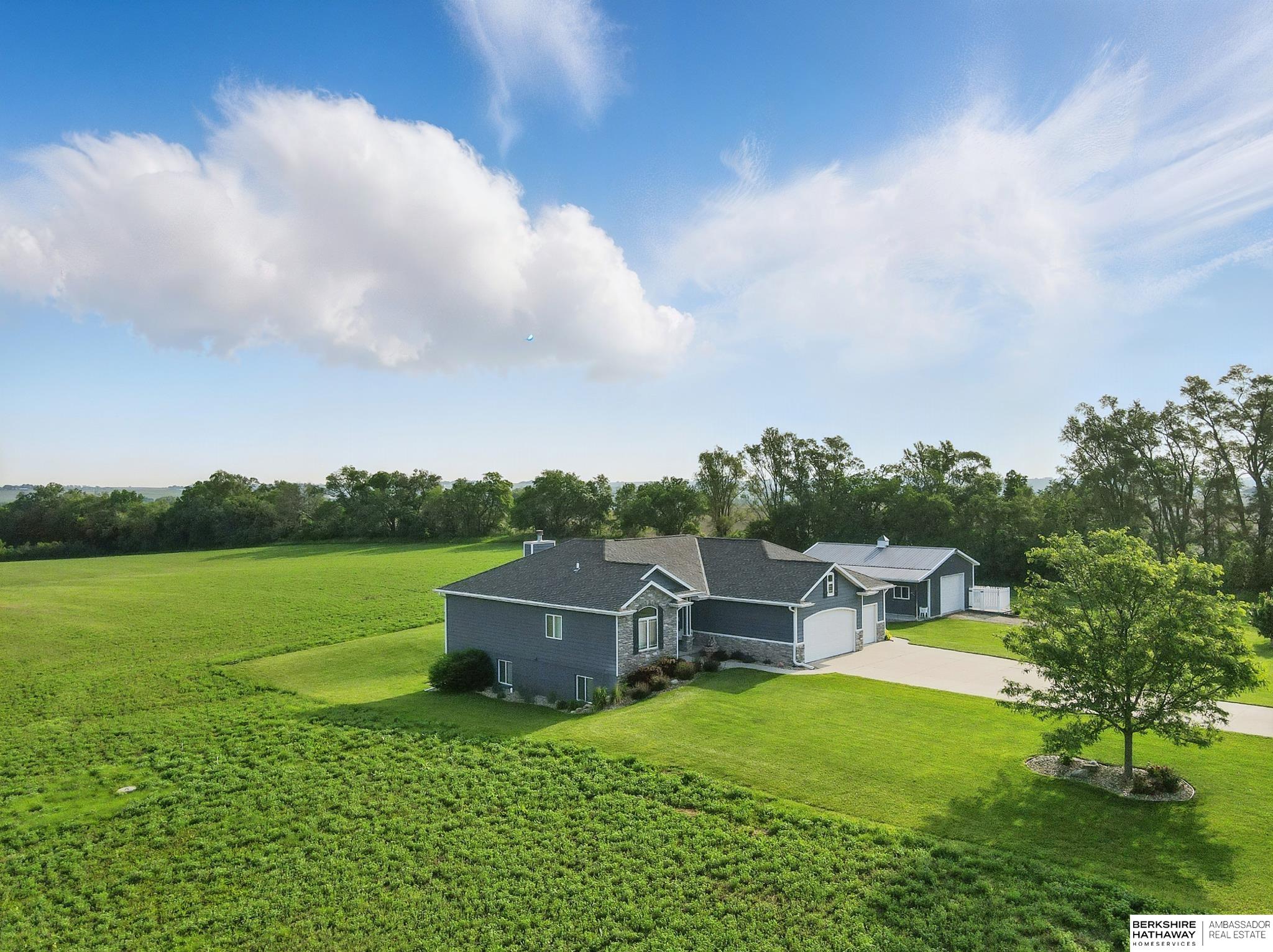 Malmo, Nebraska 68040, United States, 4 Bedrooms Bedrooms, ,3 BathroomsBathrooms,Residential,Pending,146832