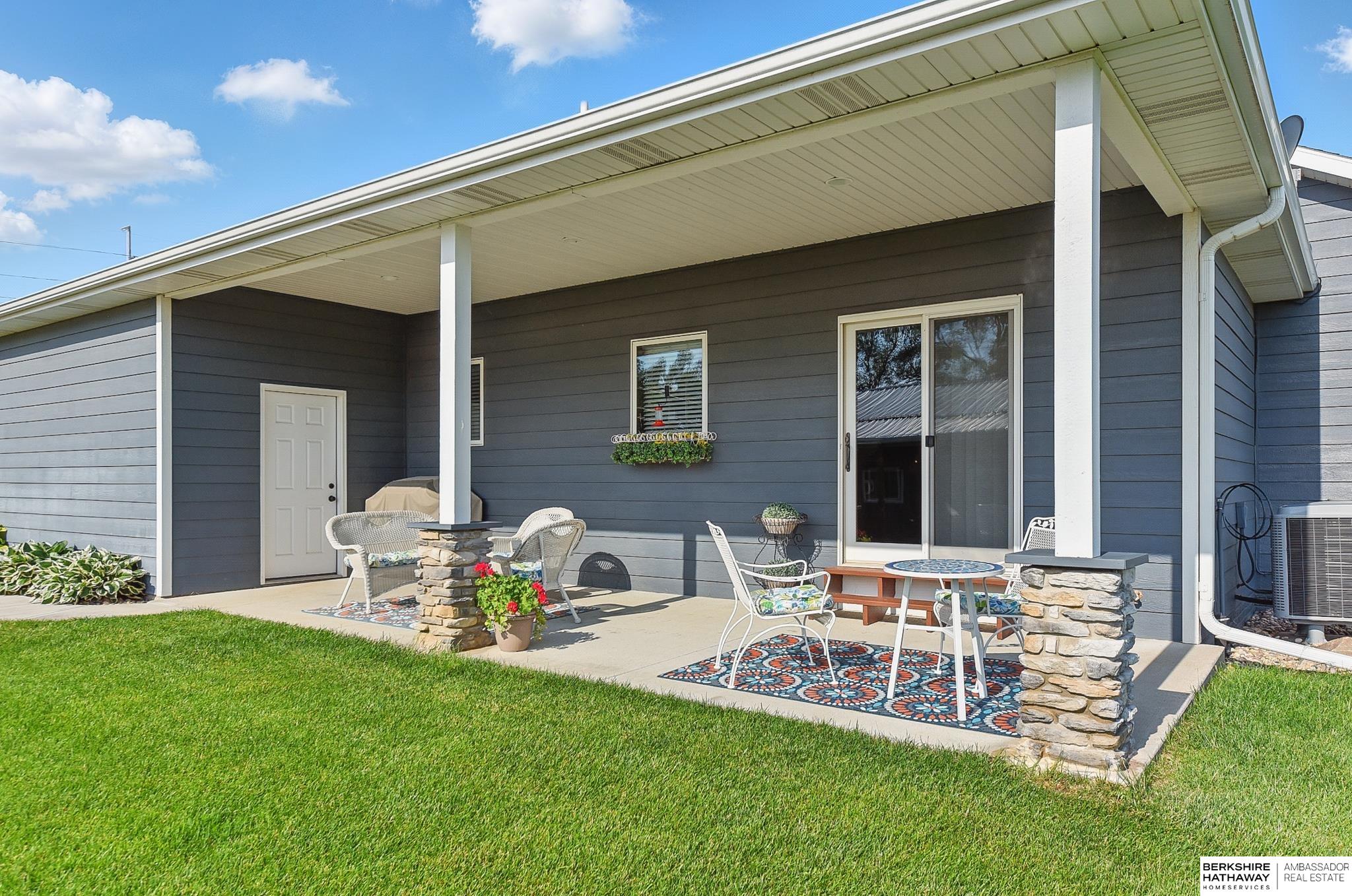 Malmo, Nebraska 68040, United States, 4 Bedrooms Bedrooms, ,3 BathroomsBathrooms,Residential,Pending,146832