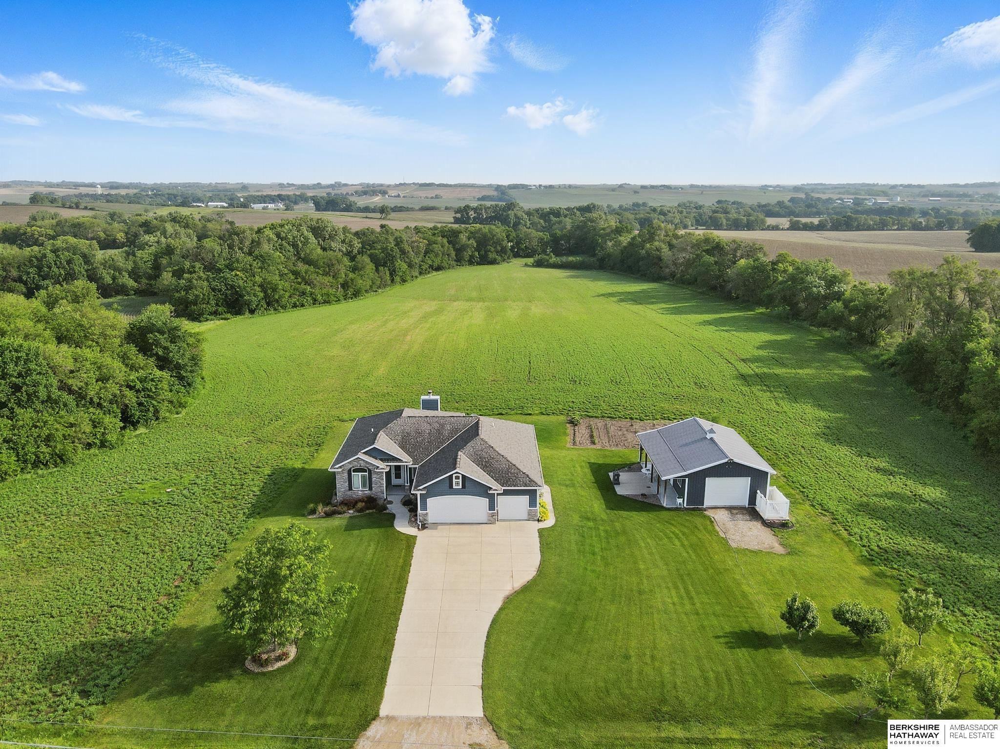 Malmo, Nebraska 68040, United States, 4 Bedrooms Bedrooms, ,3 BathroomsBathrooms,Residential,Pending,146832