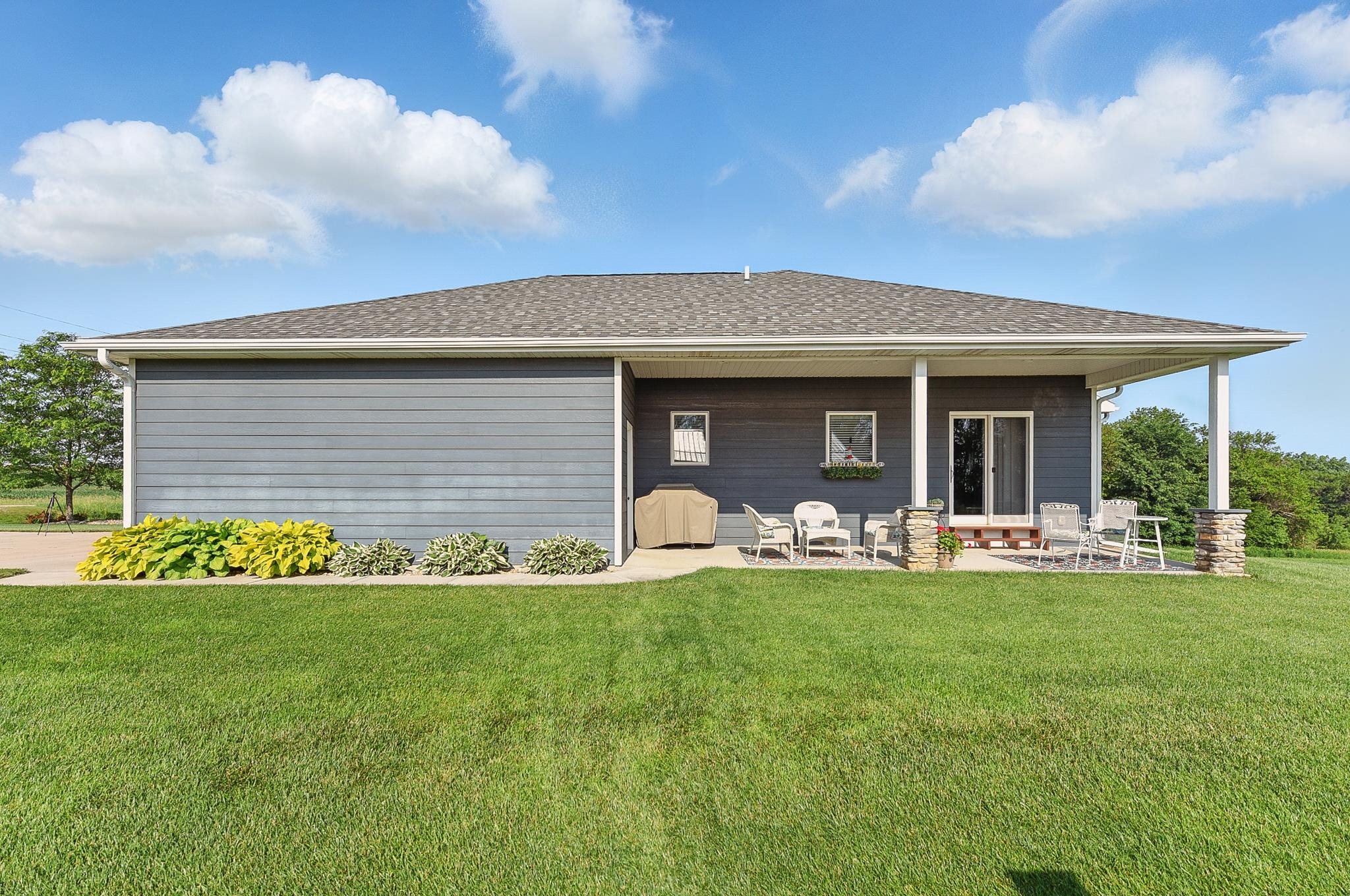 Malmo, Nebraska 68040, United States, 4 Bedrooms Bedrooms, ,3 BathroomsBathrooms,Residential,Pending,146832