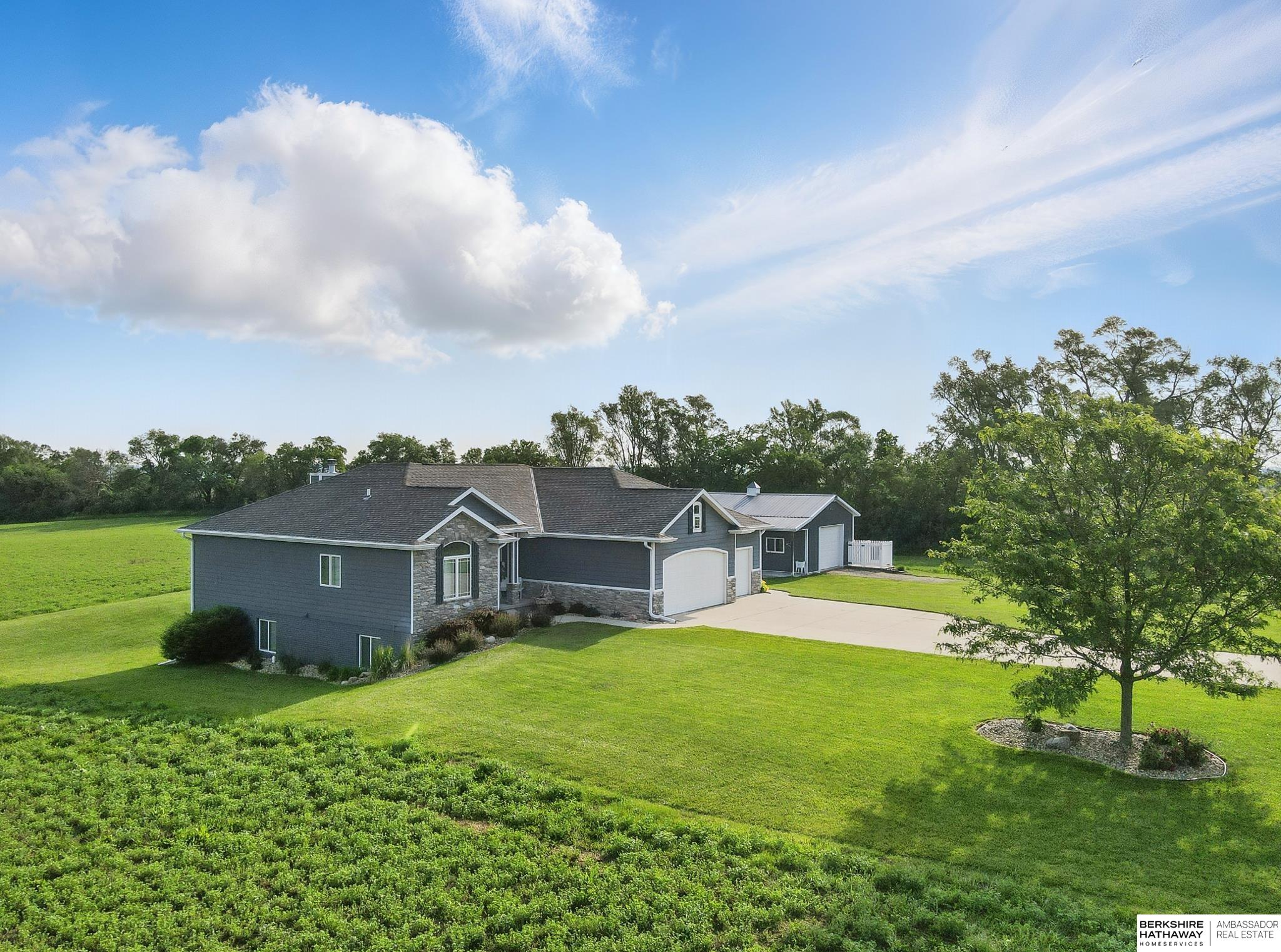Malmo, Nebraska 68040, United States, 4 Bedrooms Bedrooms, ,3 BathroomsBathrooms,Residential,Pending,146832
