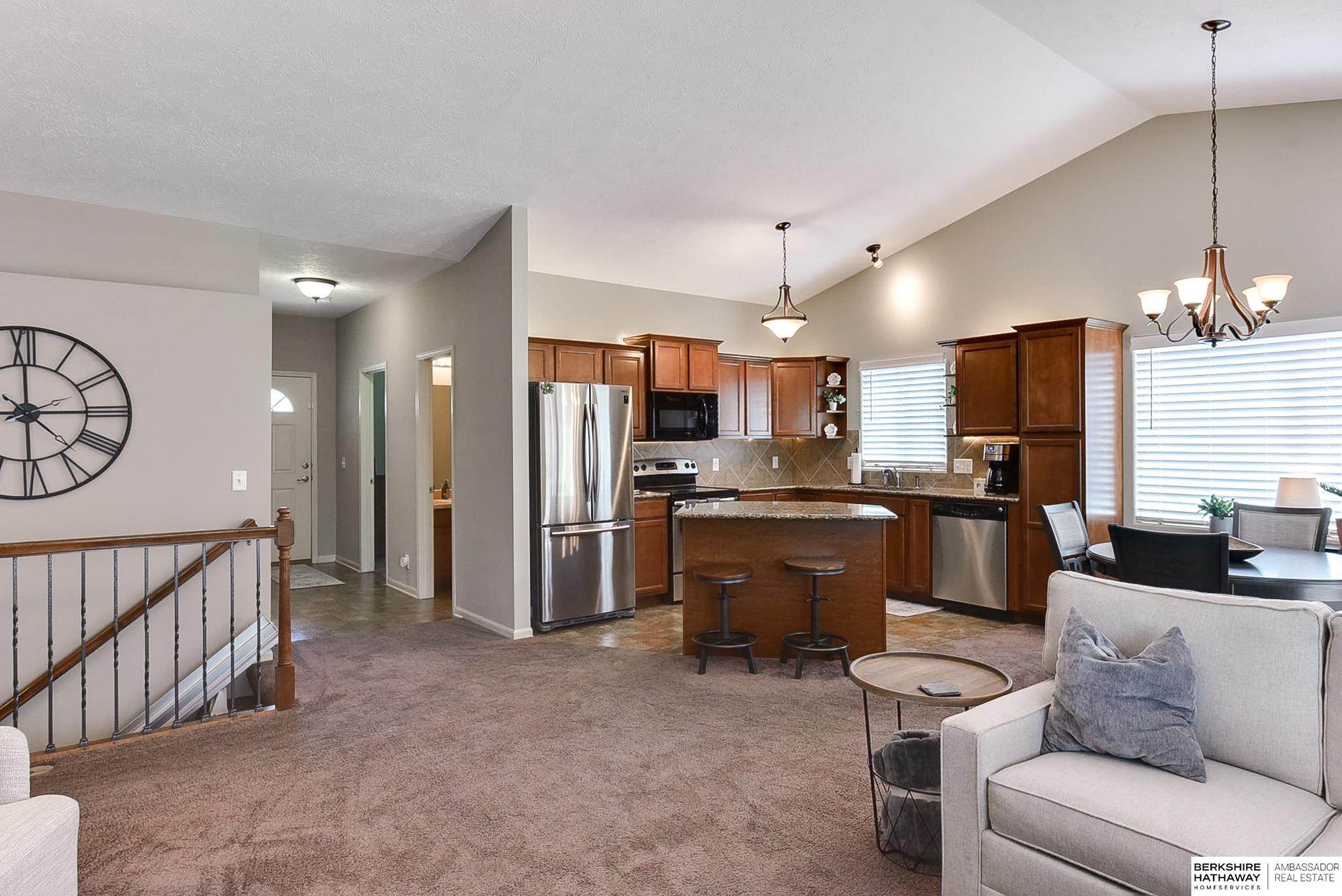 Omaha, Nebraska 68116, United States, 2 Bedrooms Bedrooms, ,2 BathroomsBathrooms,Residential,Pending,153269