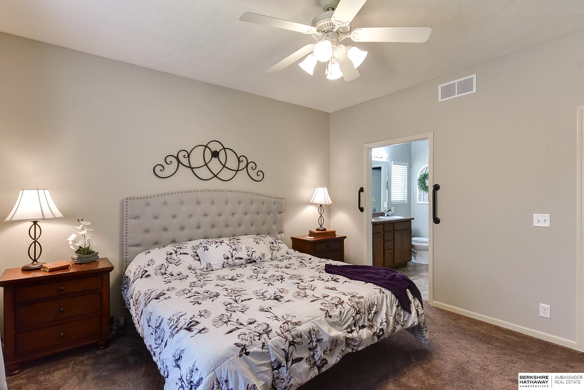 Omaha, Nebraska 68116, United States, 2 Bedrooms Bedrooms, ,2 BathroomsBathrooms,Residential,Pending,153269