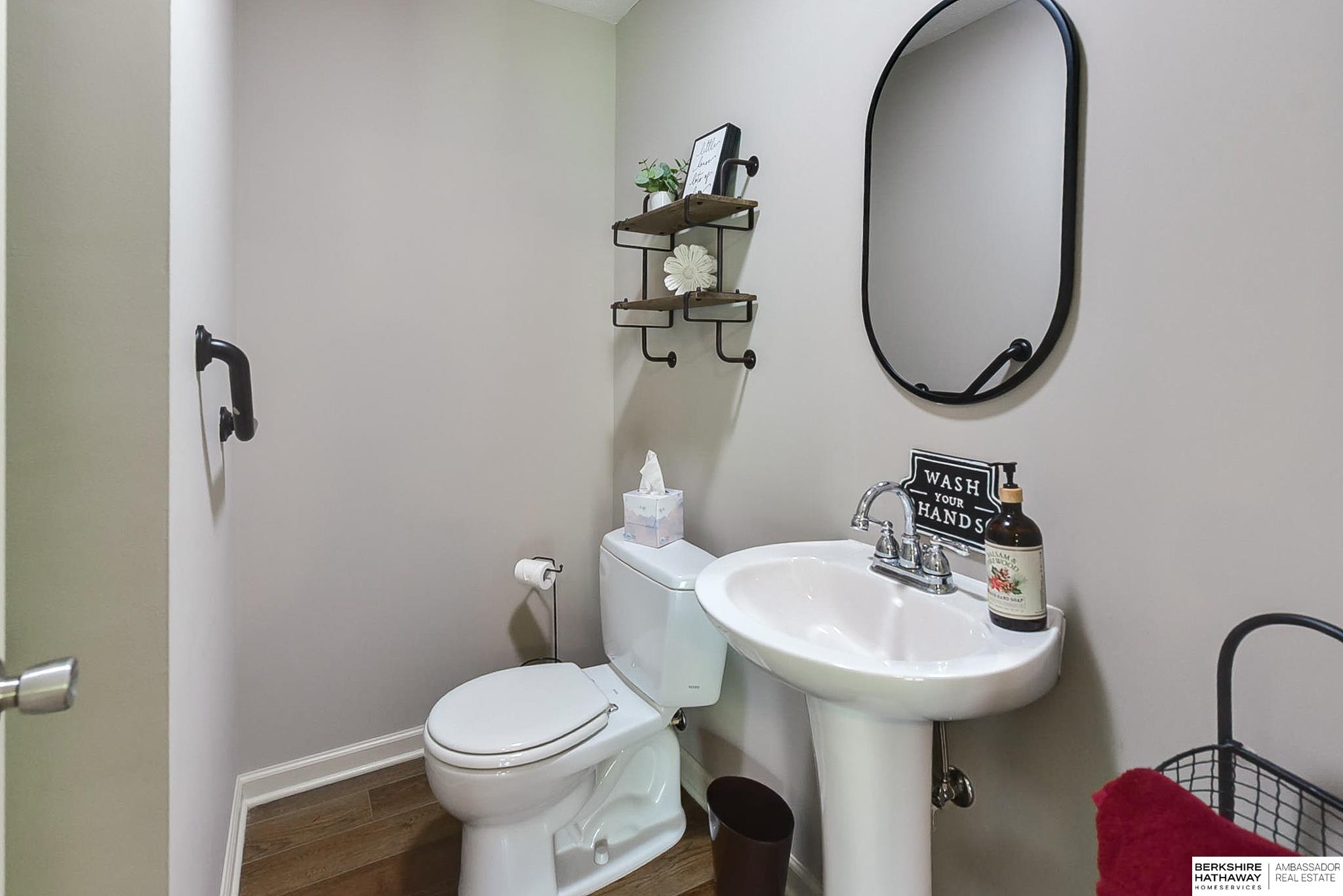 Omaha, Nebraska 68116, United States, 2 Bedrooms Bedrooms, ,2 BathroomsBathrooms,Residential,Pending,153269