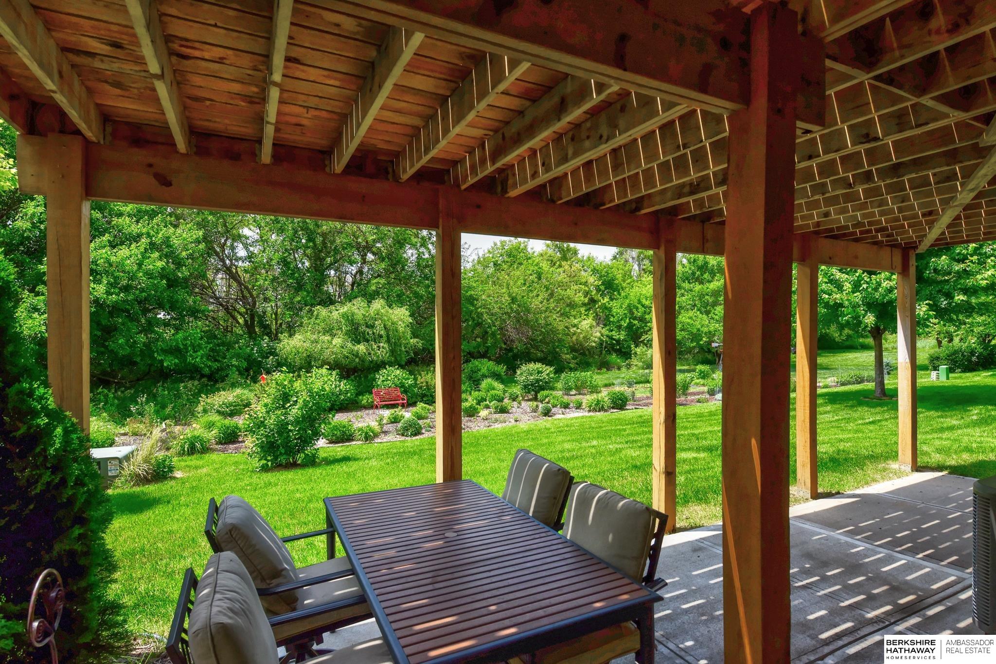 Omaha, Nebraska 68116, United States, 2 Bedrooms Bedrooms, ,2 BathroomsBathrooms,Residential,Pending,153269