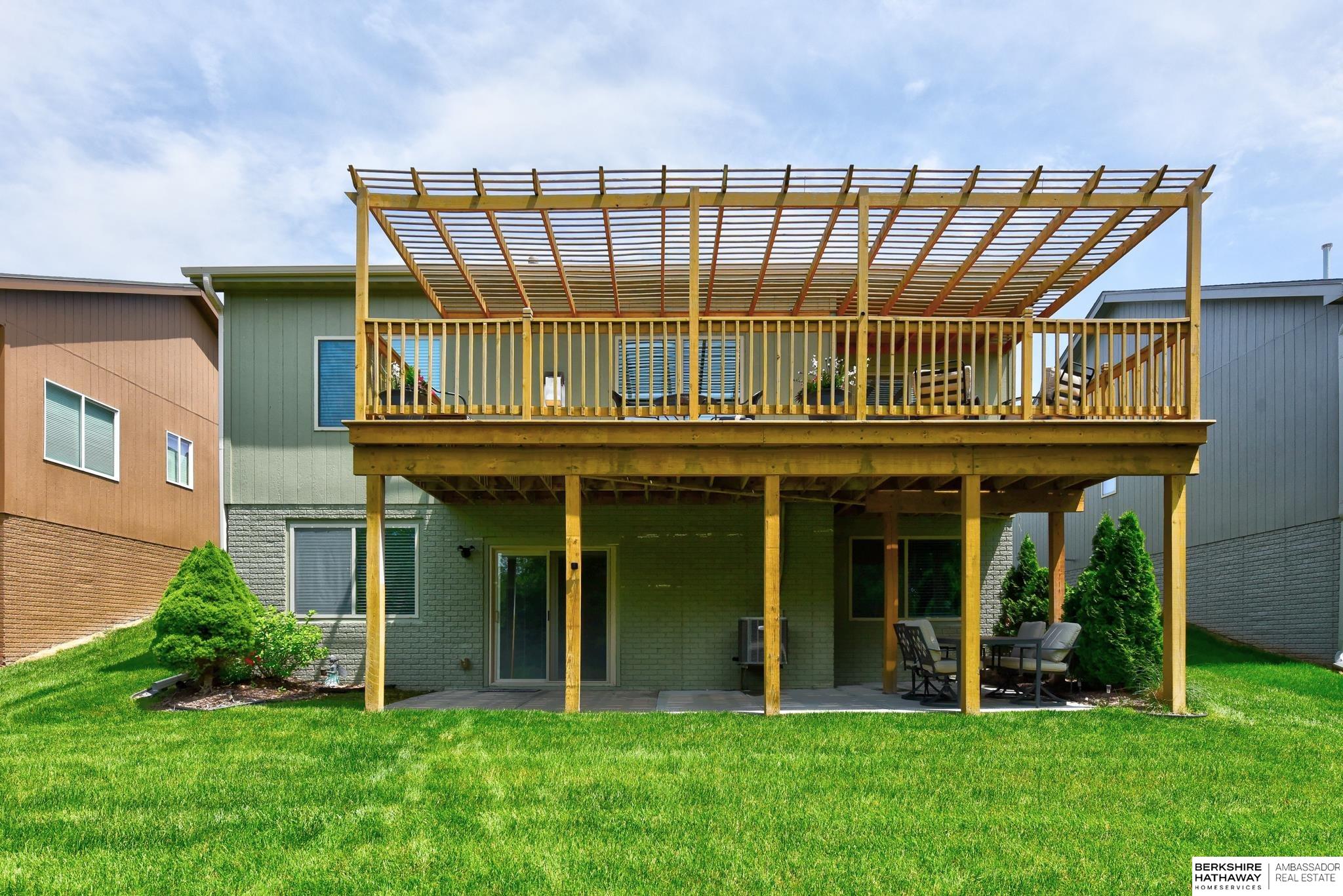 Omaha, Nebraska 68116, United States, 2 Bedrooms Bedrooms, ,2 BathroomsBathrooms,Residential,Pending,153269