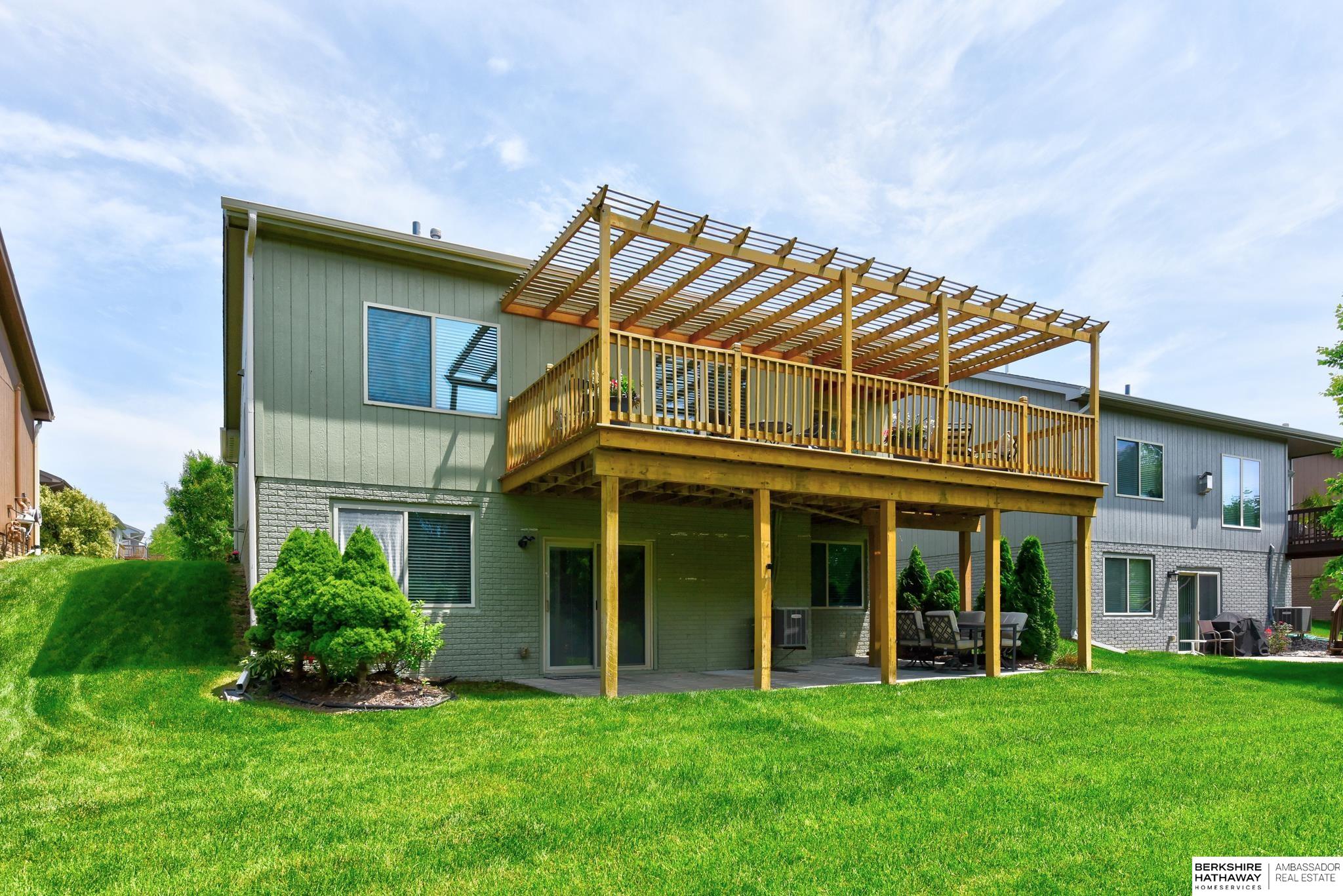 Omaha, Nebraska 68116, United States, 2 Bedrooms Bedrooms, ,2 BathroomsBathrooms,Residential,Pending,153269